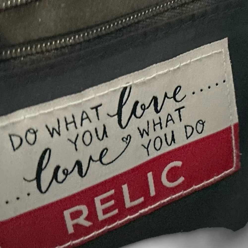 Relic Women's Black Geometric Shoulder Bag with Multiple Compartments‎